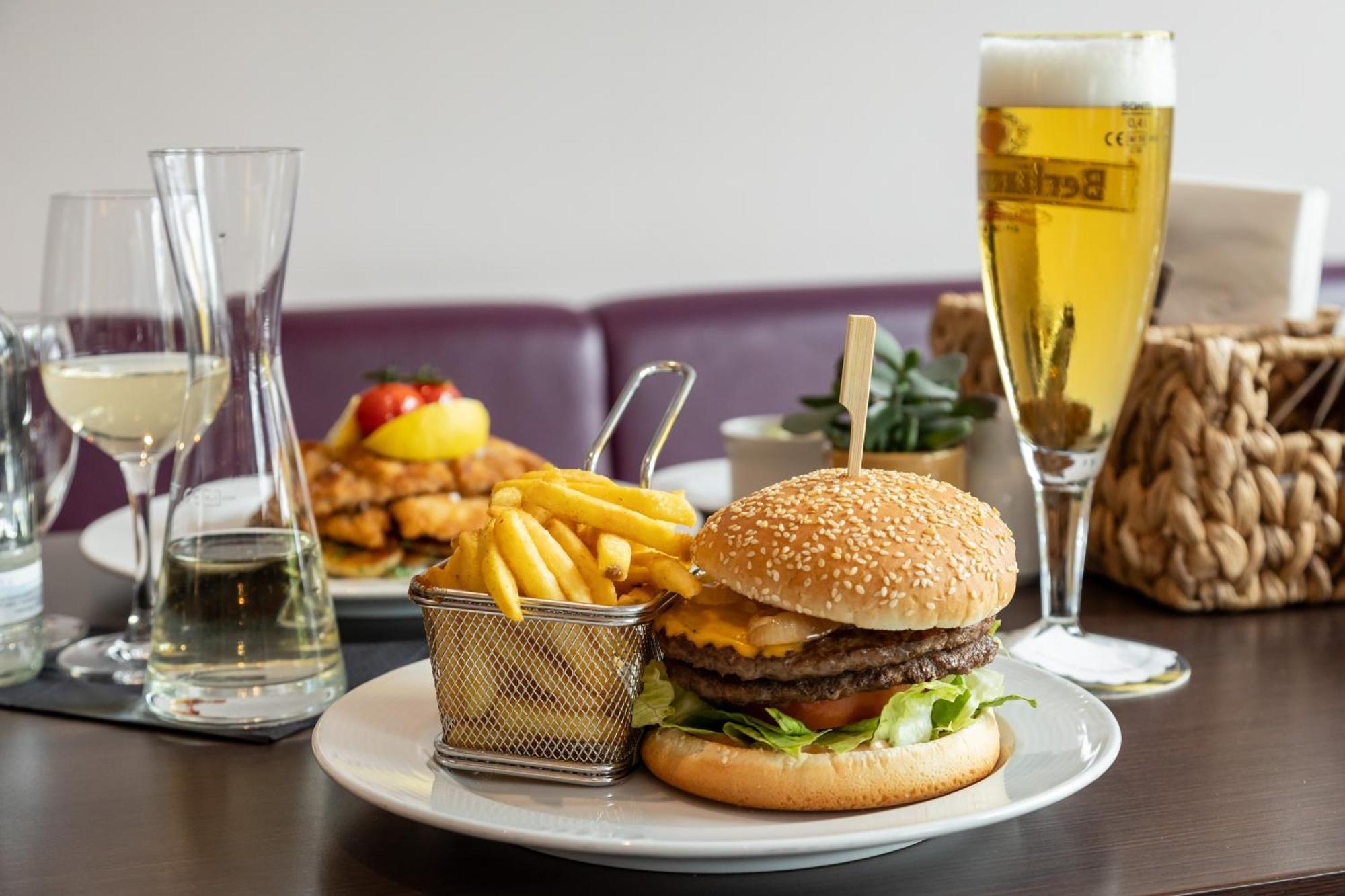 Intercityhotel Berlin Airport Area North Hotel 4*